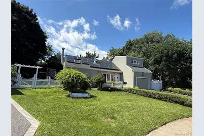 4 Sandy Court, Deer Park, NY 11729 - Photo 3