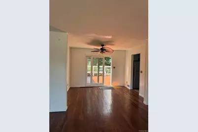 4 Sandy Court, Deer Park, NY 11729 - Photo 11