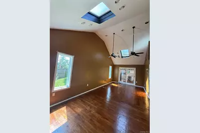 4 Sandy Court, Deer Park, NY 11729 - Photo 15