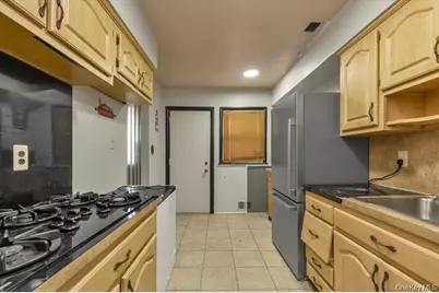 11721 Francis Lewis Boulevard, Cambria Heights, NY 11411 - Photo 7