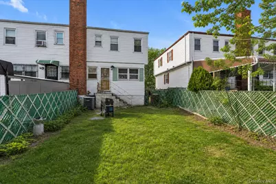 11721 Francis Lewis Boulevard, Cambria Heights, NY 11411 - Photo 17