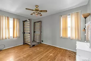 117-21 Francis Lewis Blvd, Cambria Heights, NY 11411 - Photo 9