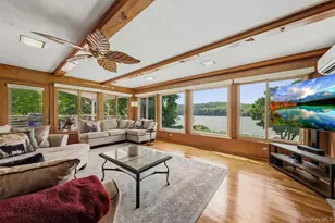 38 Shore Dr, Blooming Grove, NY 10914 - Photo 9