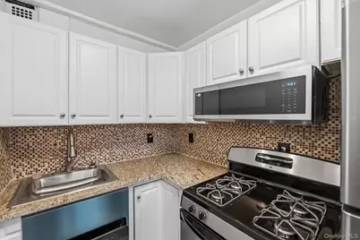 16 Lake Street #7J, White Plains, NY 10603 - Photo 15