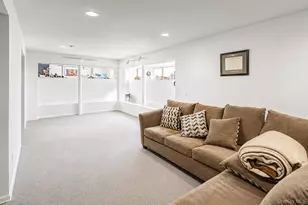 46-47 204th St, Bayside, NY 11361 - Photo 9