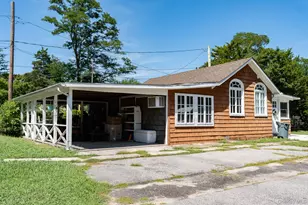 1405 Bay Ave, Mattituck, NY 11952 - Photo 27