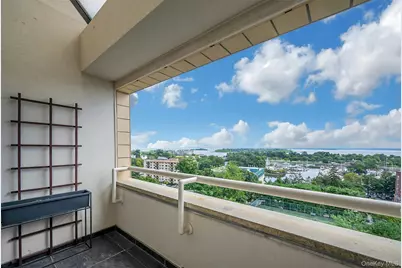 701 Pelham Road #PH3, New Rochelle, NY 10805 - Photo 19