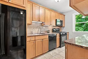 19 Avon Cir, Rye Brook, NY 10573 - Photo 7