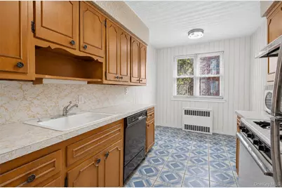 153-34 Booth Memorial Avenue, Flushing, NY 11355 - Photo 7