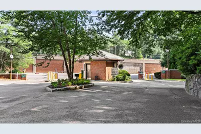 1376 Midland Avenue #404, Bronxville, NY 10708 - Photo 19