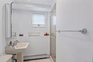 115 N John St, Massapequa, NY 11758 - Photo 27