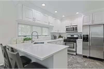 115 N John Street, Massapequa, NY 11758 - Photo 15