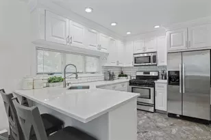 115 N John St, Massapequa, NY 11758 - Photo 15