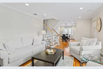 115 N John Street, Massapequa, NY 11758 - Photo 5