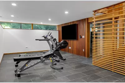 14 Cradle Rock Road E, Pound Ridge, NY 10576 - Photo 19