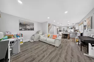 26 Van Nostrand Ct, Little Neck, NY 11362 - Photo 5