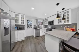 26 Van Nostrand Ct, Little Neck, NY 11362 - Photo 11