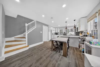 26 Van Nostrand Court, Little Neck, NY 11362 - Photo 9
