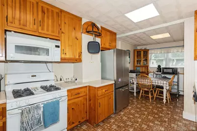 10 Driscoll Avenue, Rockville Centre, NY 11570 - Photo 5