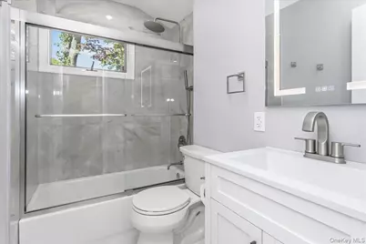 260 W 24th Street, Deer Park, NY 11729 - Photo 19