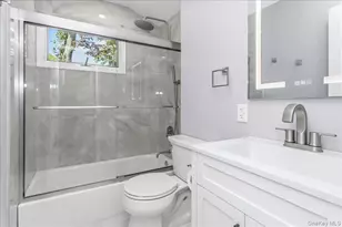 260 W 24th St, Deer Park, NY 11729 - Photo 19