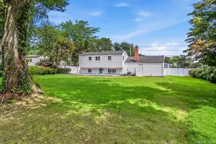 260 W 24th St, Deer Park, NY 11729 - Photo 27