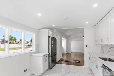 260 W 24th Street, Deer Park, NY 11729 - Photo 9