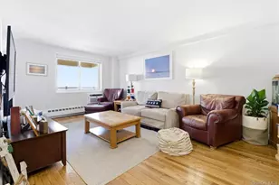 370 W Broadway, Long Beach, NY 11561 - Photo 5