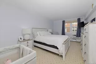 370 W Broadway, Long Beach, NY 11561 - Photo 11