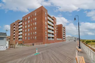 370 W Broadway, Long Beach, NY 11561 - Photo 23