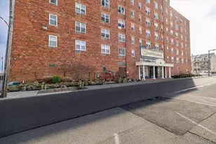370 W Broadway, Long Beach, NY 11561 - Photo 29