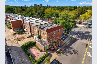 153-36 Booth Memorial Avenue, Flushing, NY 11355 - Photo 19