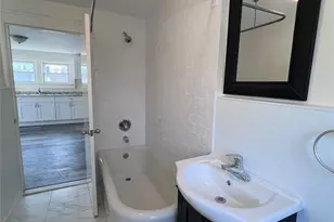 280 Pine St, Freeport, NY 11520 - Photo 5