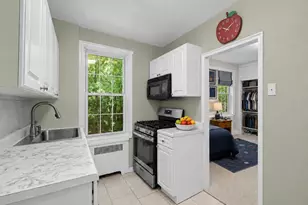 100 Pinewood Rd, Hartsdale, NY 10530 - Photo 9