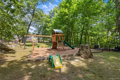100 Pinewood Road #1C, Hartsdale, NY 10530 - Photo 21