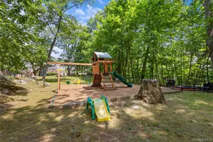 100 Pinewood Rd, Hartsdale, NY 10530 - Photo 21