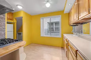 15-11 149th St, Whitestone, NY 11357 - Photo 11