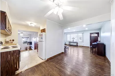 10 Shirley Lane, West Babylon, NY 11704 - Photo 9