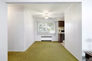 10 Shirley Ln, West Babylon, NY 11704 - Photo 7
