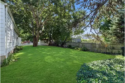 10 Shirley Lane, West Babylon, NY 11704 - Photo 23
