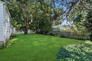 10 Shirley Ln, West Babylon, NY 11704 - Photo 23