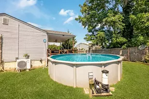 2401 Wave Ave, Medford, NY 11763 - Photo 23
