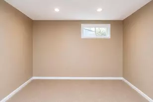 2401 Wave Ave, Medford, NY 11763 - Photo 17