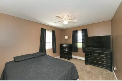 63 Michele Terrace, Massapequa Park, NY 11762 - Photo 17