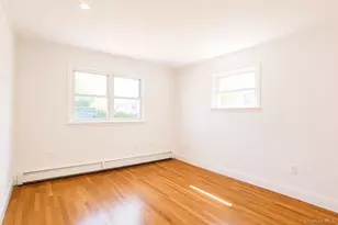 330 E Broadway, Long Beach, NY 11561 - Photo 17
