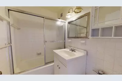66-15 Thornton Place #6E, Rego Park, NY 11374 - Photo 15