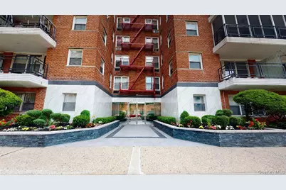 66-15 Thornton Place #6E, Rego Park, NY 11374 - Photo 17