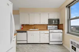70-25 Yellowstone Blvd, Forest Hills, NY 11375 - Photo 5