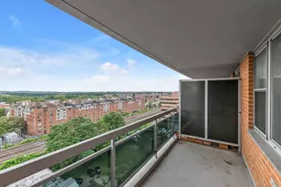 70-25 Yellowstone Blvd, Forest Hills, NY 11375 - Photo 15