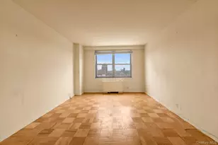 70-25 Yellowstone Blvd, Forest Hills, NY 11375 - Photo 9
